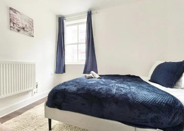 Cozy Southampton Retreat: Free Parking For Contractors, Families, And Tourists